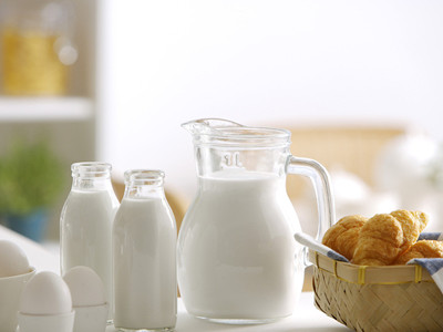过期牛奶怎么处理_过期牛奶变废为宝的家庭妙招