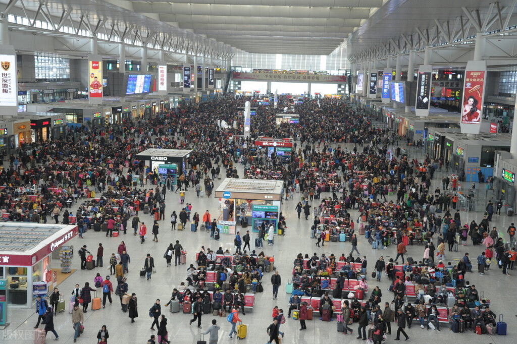 上海虹桥火车站在上海哪个区 _中国最大的火车站