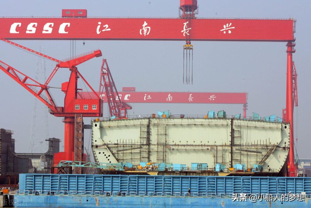 中国航母吨位_大型航母的门槛调整原因