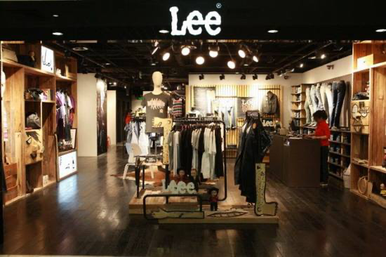 为什么lee的牛仔裤那么贵_疫情下Lee销售额下跌原因