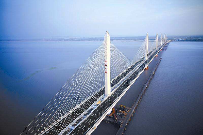 浙江的嘉绍大桥总长多少米_索塔数量主桥长度规模位居世界第一