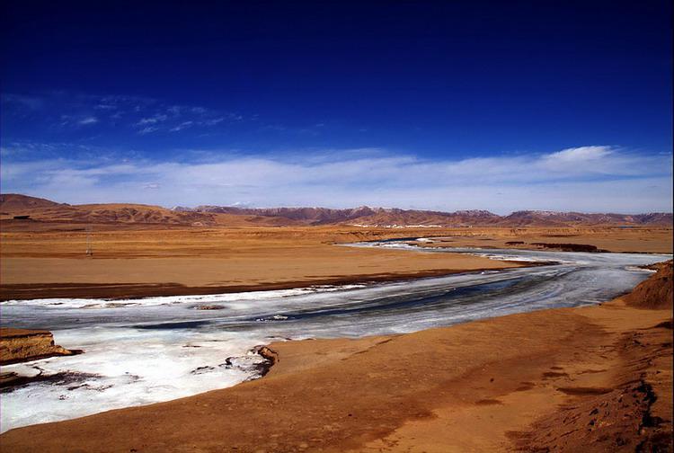 黄河流经哪几个省份_流域面积行政区划地质变迁气候特征河流水系