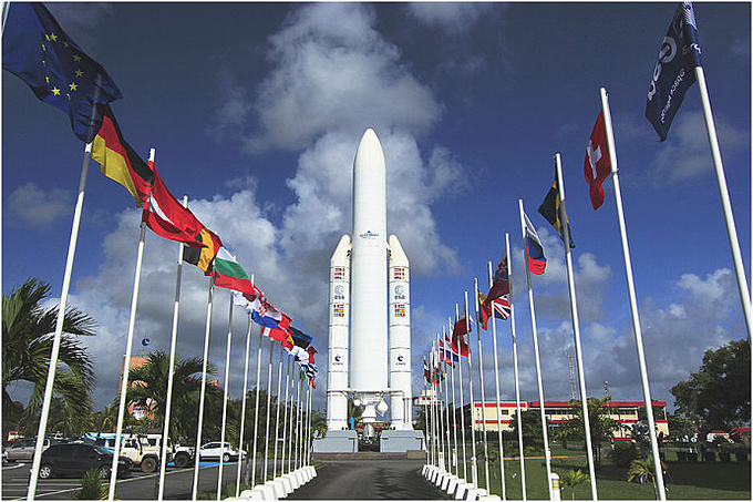 卫星发射基地西昌位于哪个省_我国第一颗人造地球卫星