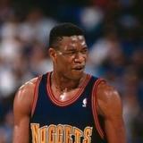 艾弗森在NBA中哪个球队_人物经历演艺经历职业生涯生涯数据