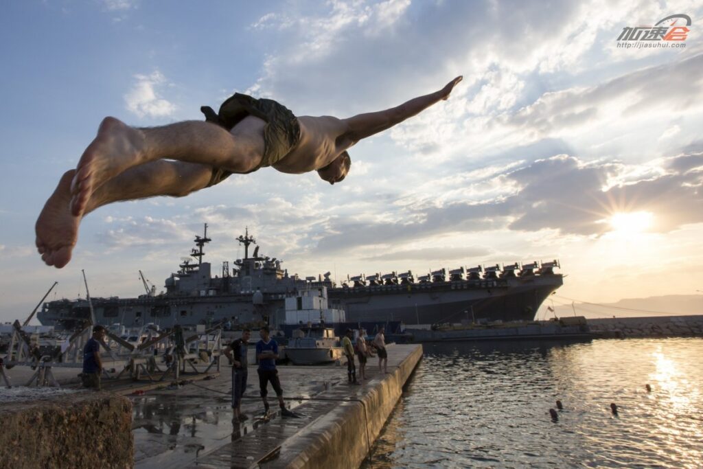 欧美海军聚会是什么意思_水手和海军陆战队员们与海的对话