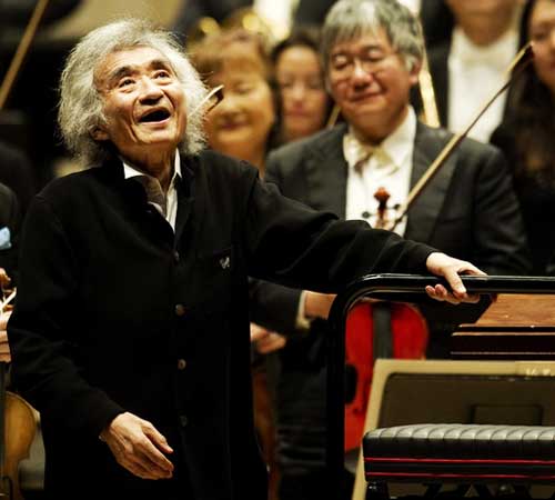 日本指挥家小泽征尔的有关资料_为中国的音乐事业做出的贡献