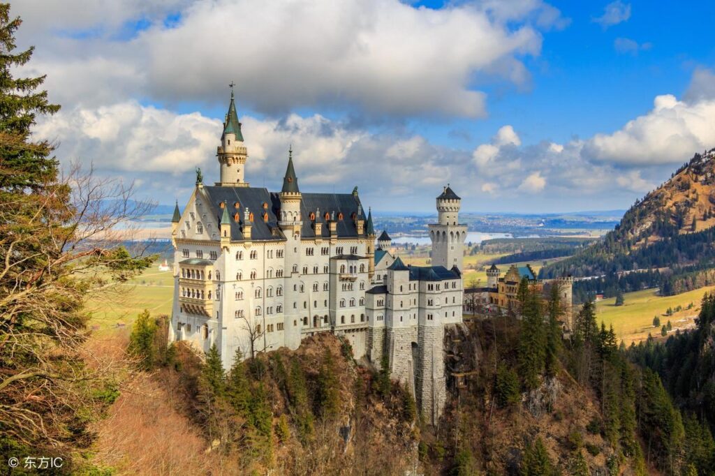世界著名城堡名称_神秘又美丽的城堡有哪些
