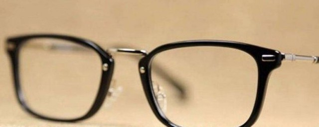 眼镜架上的铜绿有毒吗_眼镜金属框上出现的铜绿对皮肤有伤害吗