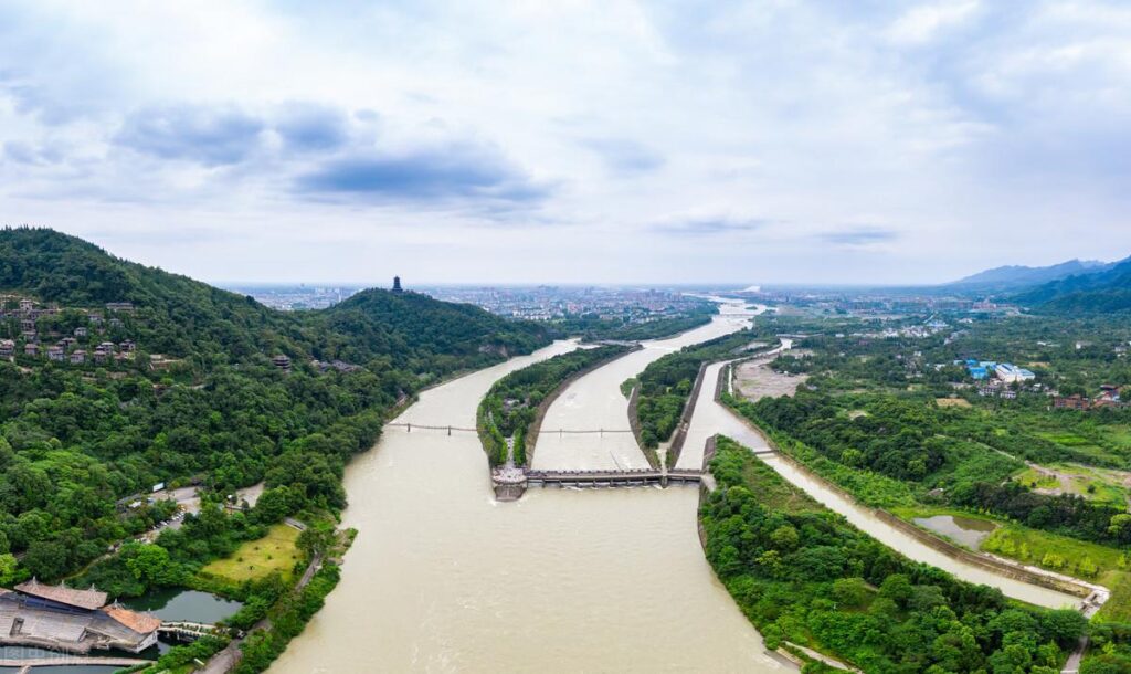 都江堰水利工程修建的年代是哪里什么时候_无坝全自动水利工程有怎样的魔力