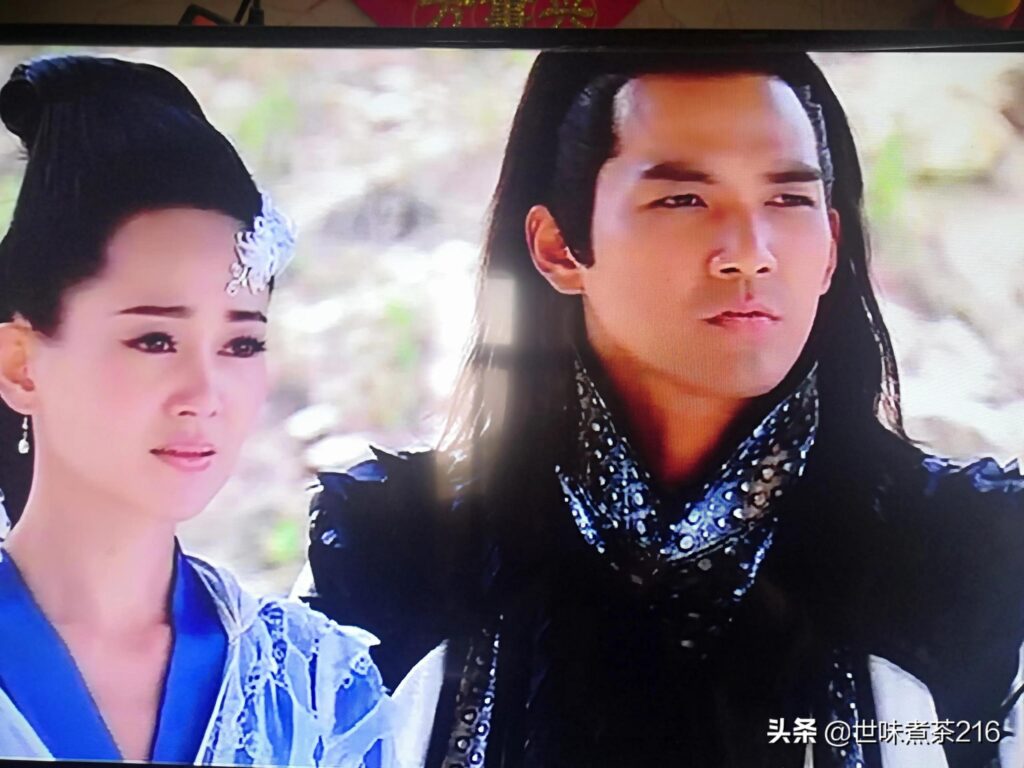 天涯明月刀的小说结局是什么_古装剧的服饰和人物的妆容