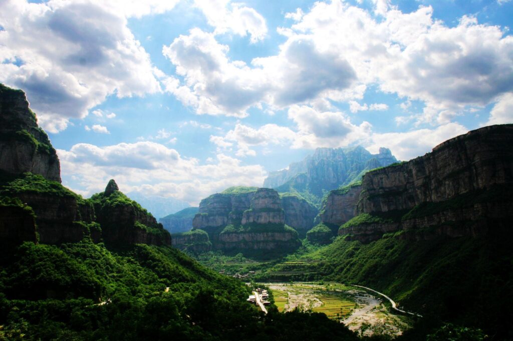 世界第一大峡谷是什么_中国有那些峡谷