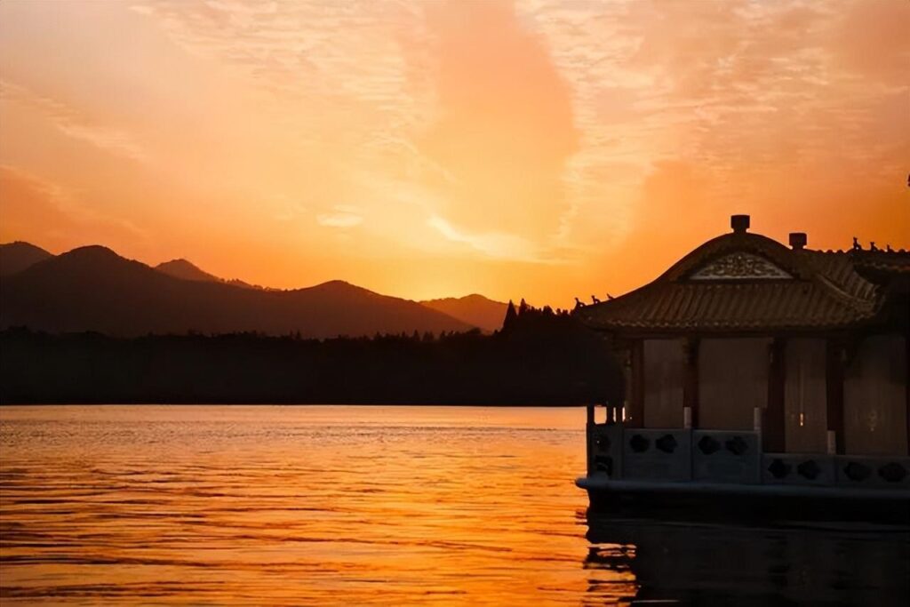 十月一去哪里旅游好玩_十月一去哪里旅游最好