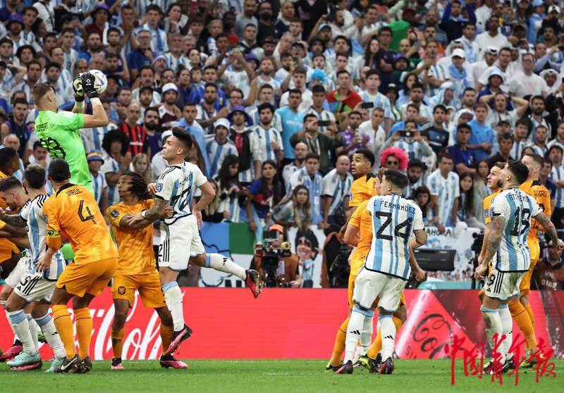 阿根廷6比5淘汰荷兰_阿根廷门将马丁内斯扑出点球瞬间