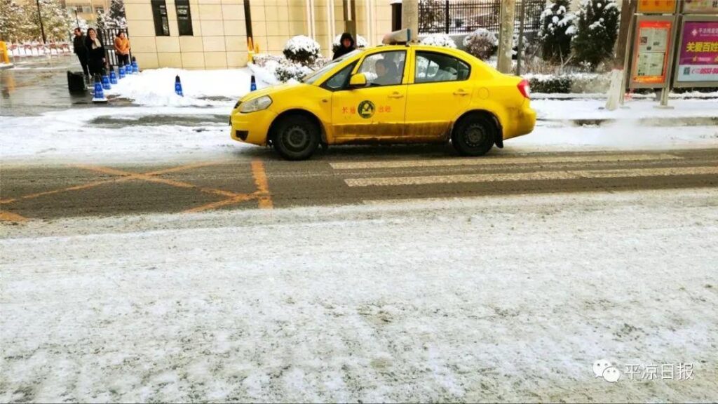 出租车大包小包的区别_大雪天出租车能不能涨价