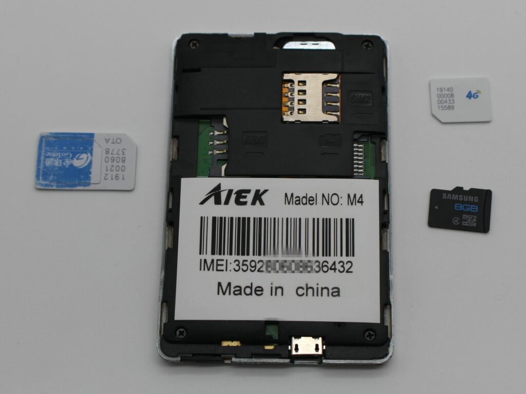 艾尔酷超薄卡片手机怎么样_Aiek M4智能卡片手机评测