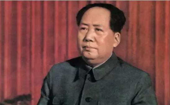 中国最早的主席是谁_第一代领导人是如何排名的