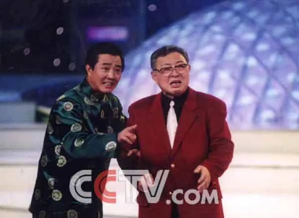 2001年春晚节目共分哪几个篇章_相声的春晚历史