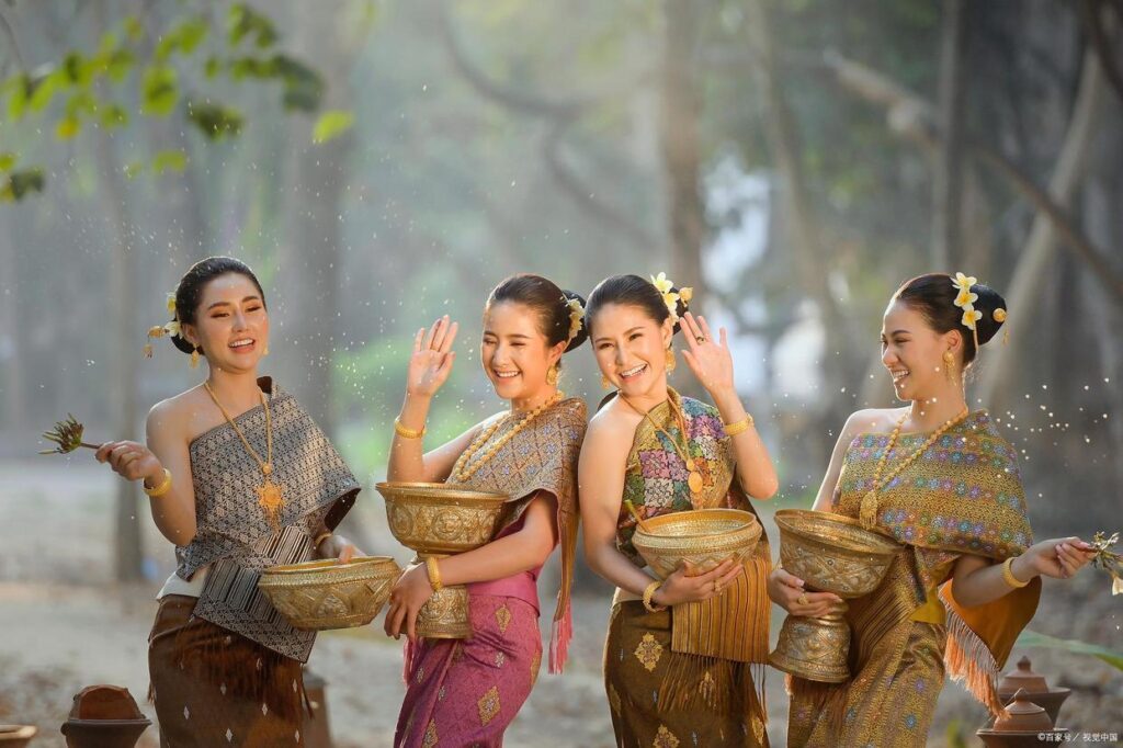 象脚鼓是哪个民族的打击乐器_几种典型的傣族乐器