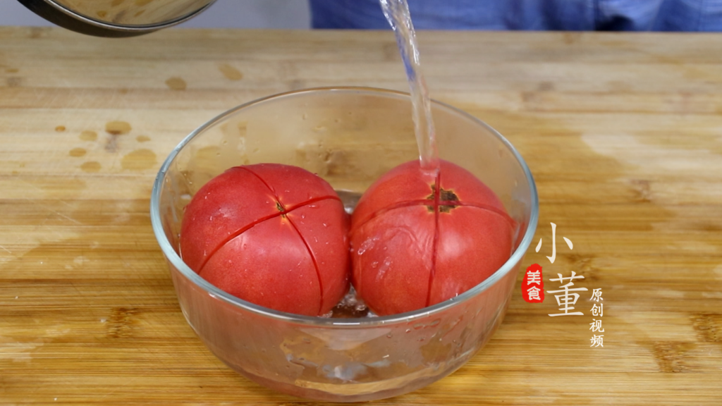 菜花怎么做好吃又简单_西红柿炒菜花的做法