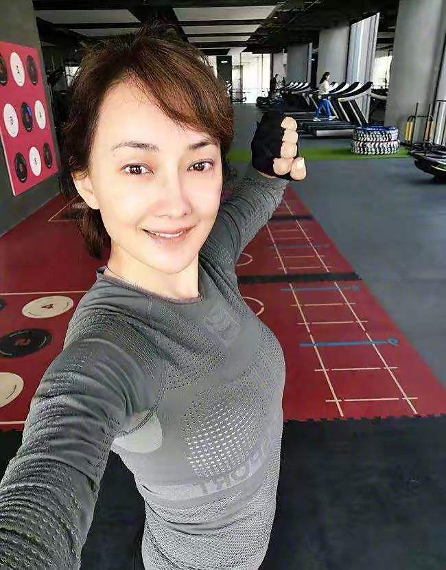 牛莉的基本资料_牛莉和刘亚东婚姻生活