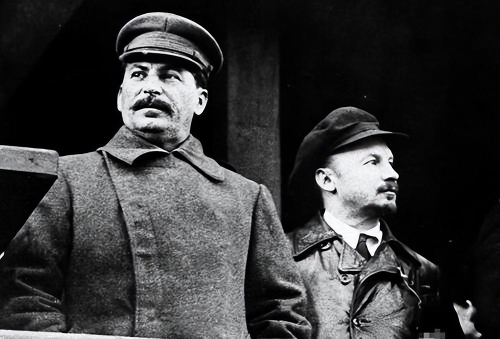 斯大林 列宁的本名是什么_列宁和斯大林谁更厉害