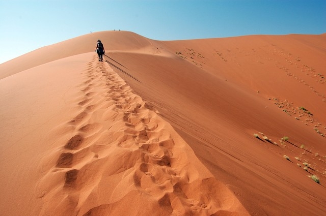死亡沙漠在哪个地方_罗布泊最恐怖危险的地方