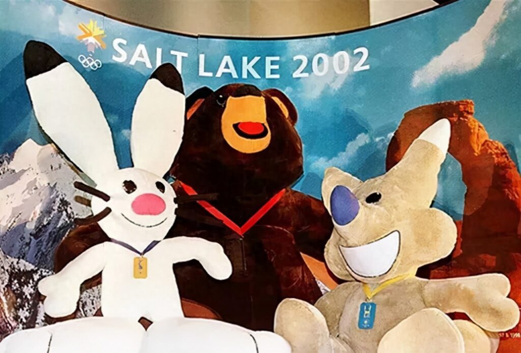 奥运会历史上第一只吉祥物是什么，往届冬奥会的吉祥物是怎么样的