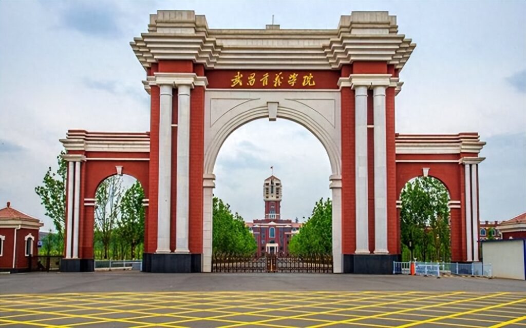吉利大学怎么样，中国民办大学100强