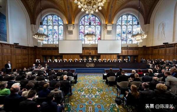 国际法庭设在哪里？刑事法院能审判的四种罪是什么？