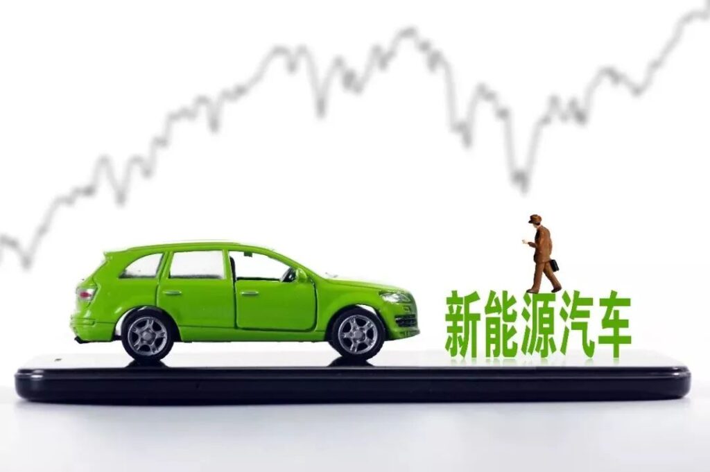 上海汽车养路费缴纳标准是多少？新能源车的养路费是什么？