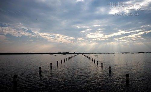我国最大的内陆咸水湖是什么？中国最大的十大湖泊排行榜