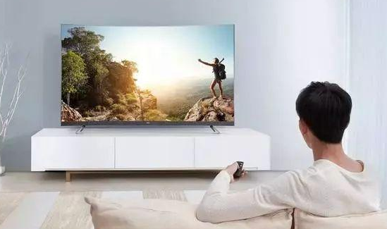 什么样的硬屏3D电视？怎么来选择一台性价比高摆在客厅好看的电视呢？