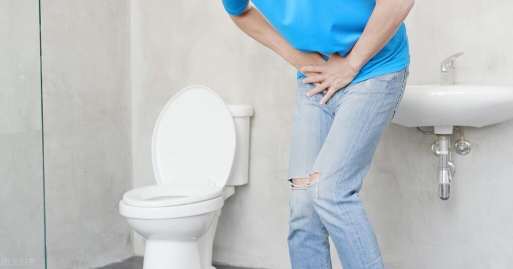 小便时尿道有轻微灼热感是什么原因呢？预防尿道感染最好不要做哪些事呢？