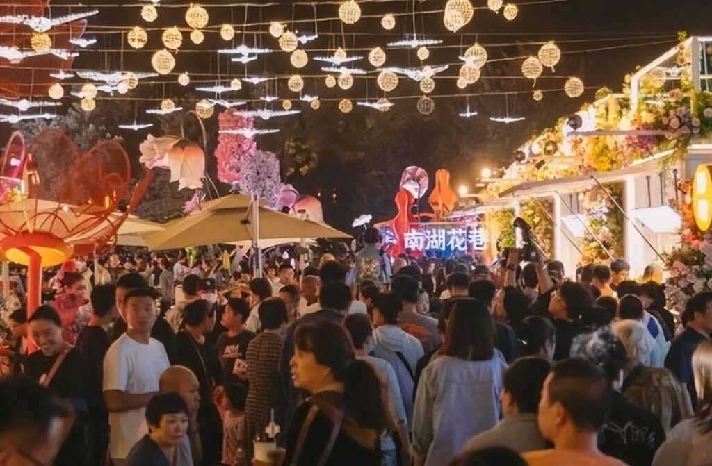 唐山哪里晚上娱乐好点？中秋国庆期间唐山人多不多