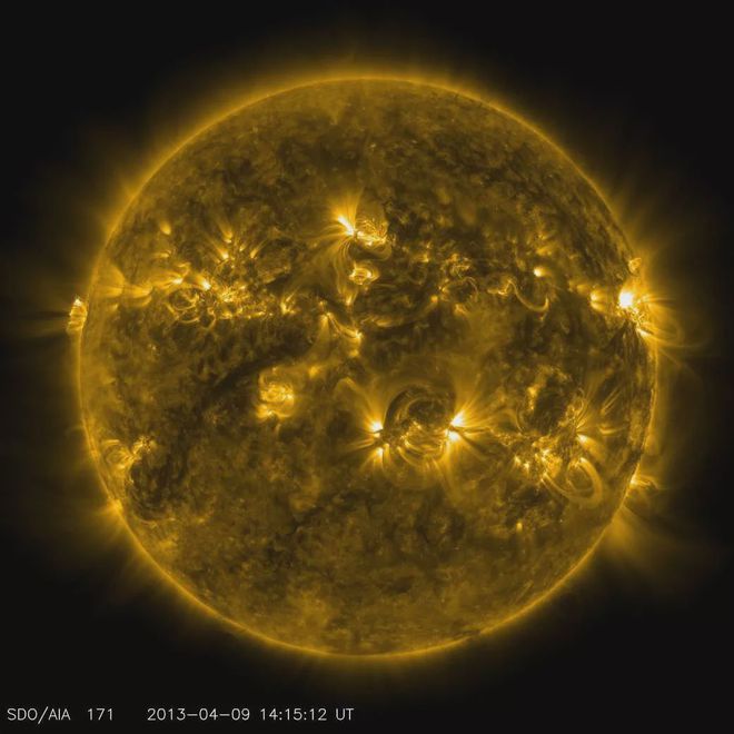 太阳的大气主要有几层？太阳大气还有什么秘密？