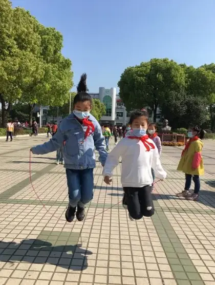 双飞是什么意思?定义释义