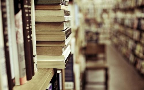 学英语对大学生的好处(学生学好英语的重要性)