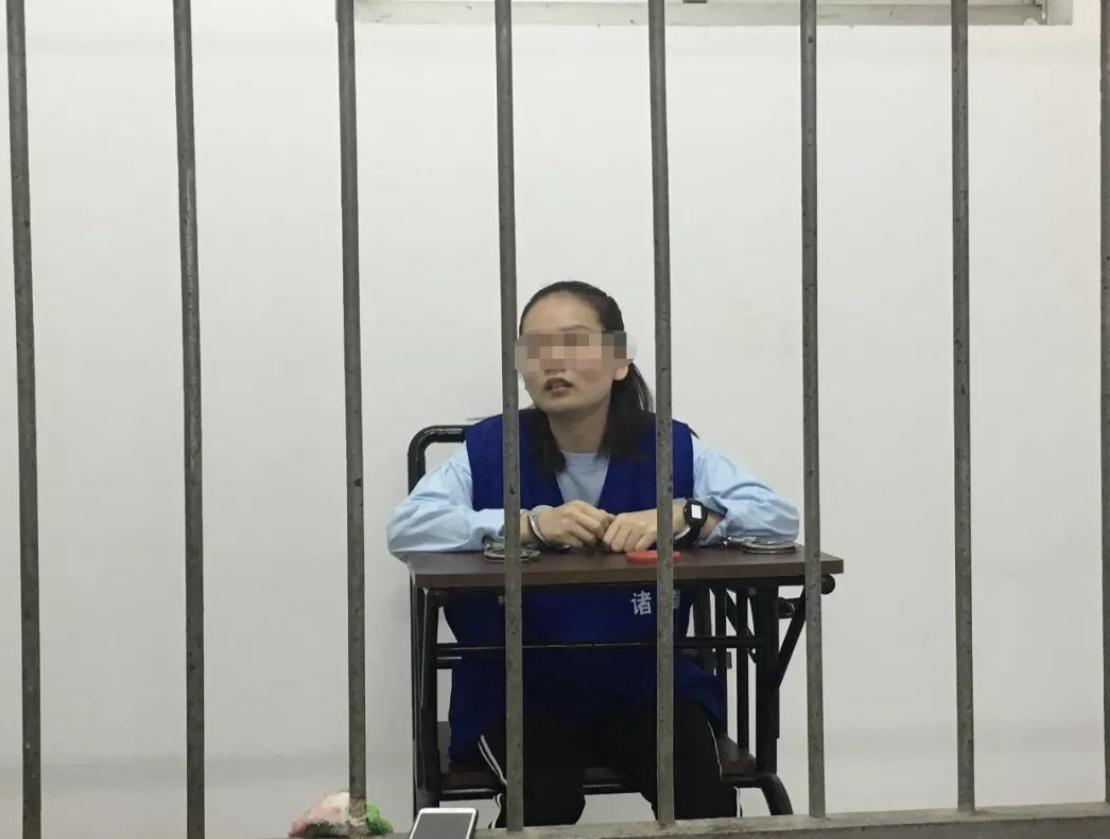 “黄鳝门”案一审宣判23人获刑 女主播被判1年9个月 - 哔哩哔哩