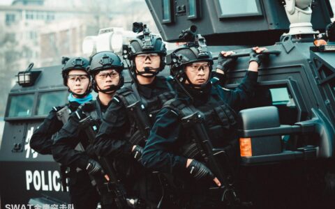 特警和特种兵的擒拿格斗哪个厉害_使用的武器和作战距离区分