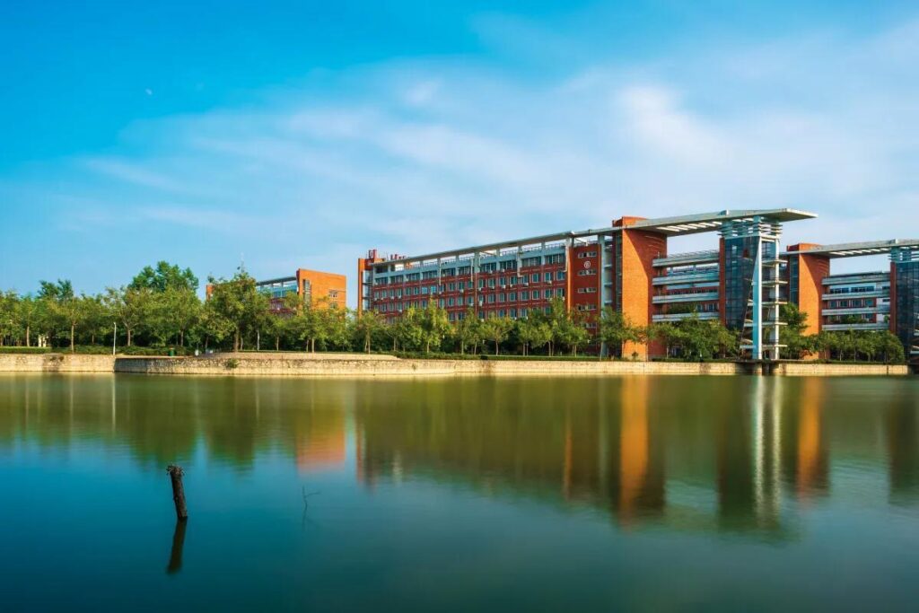 中州大学怎么样_河南大学解读